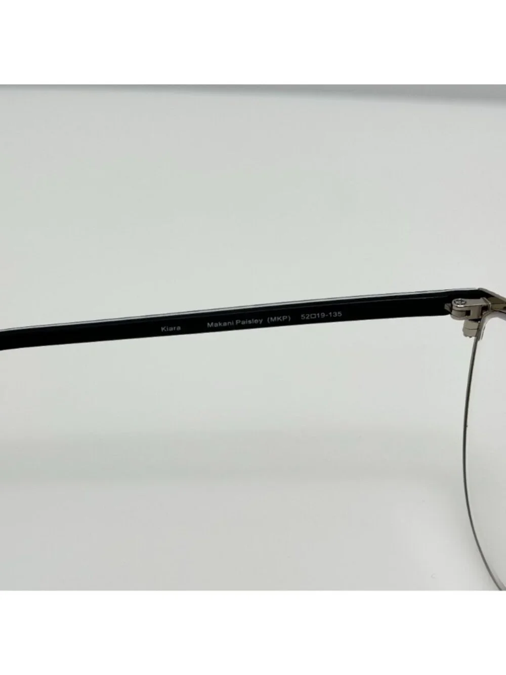 Vera Bradley Eyeglasses Eye Glasses Frames Kiara Makani Paisley MKP 52-19-135